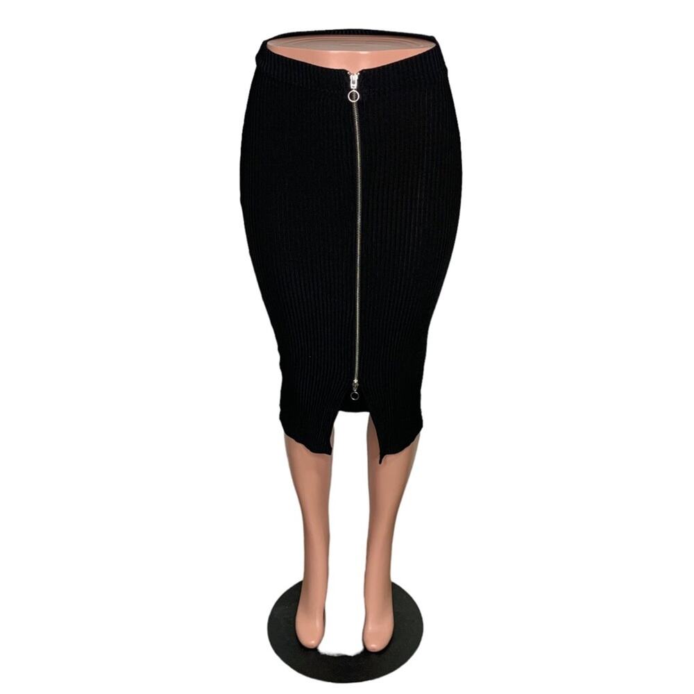 H&M Full Zipper Skirt Ribbed Black Size 2 Midi Length Office Attire